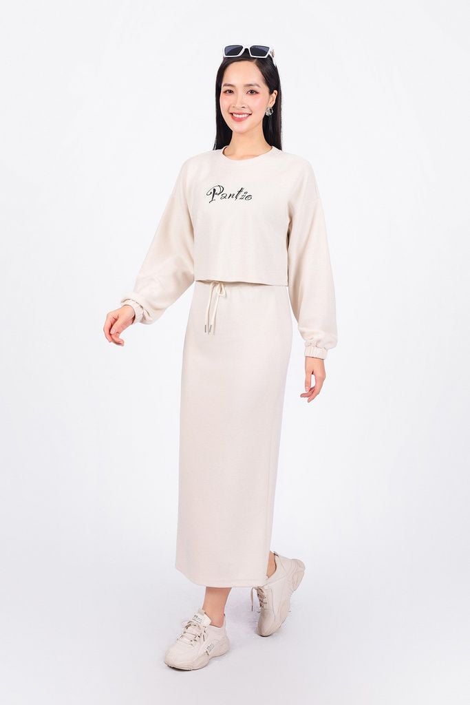 BAT93295 - Áo bộ thể thao vải len dáng croptop cổ trong ngực áo thêu hoạ tiết cao cấp kèm áo dây đen cotton - PANTIO