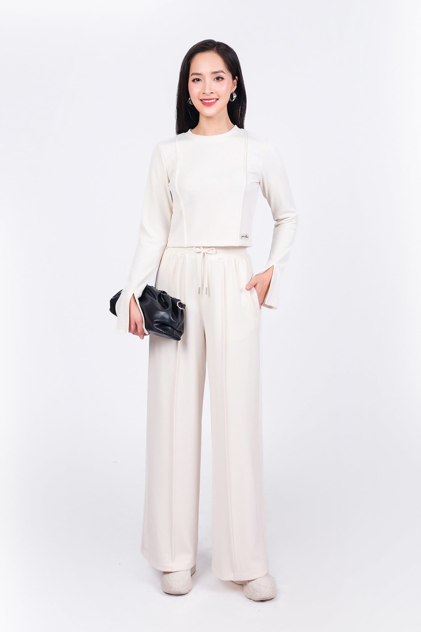 BAT93296 - Áo bộ thể thao vải len cao cấp dáng ôm cổ tròn tay loe xẻ tạo kiểu - PANTIO