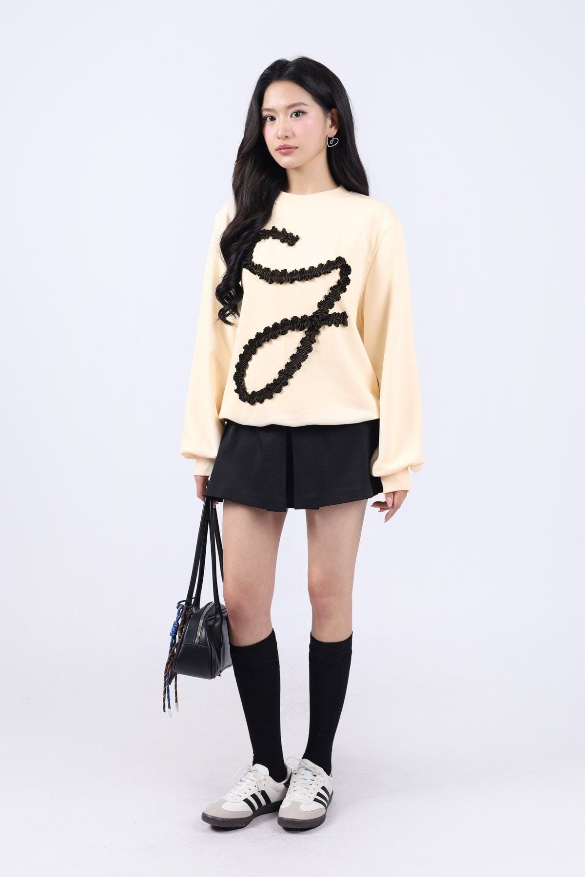 FQN9382 - Quần short dáng A, túi cơi giả đính cúc, khóa thân sau, cạp liền, ly súp to thân trước giả váy - JAN.