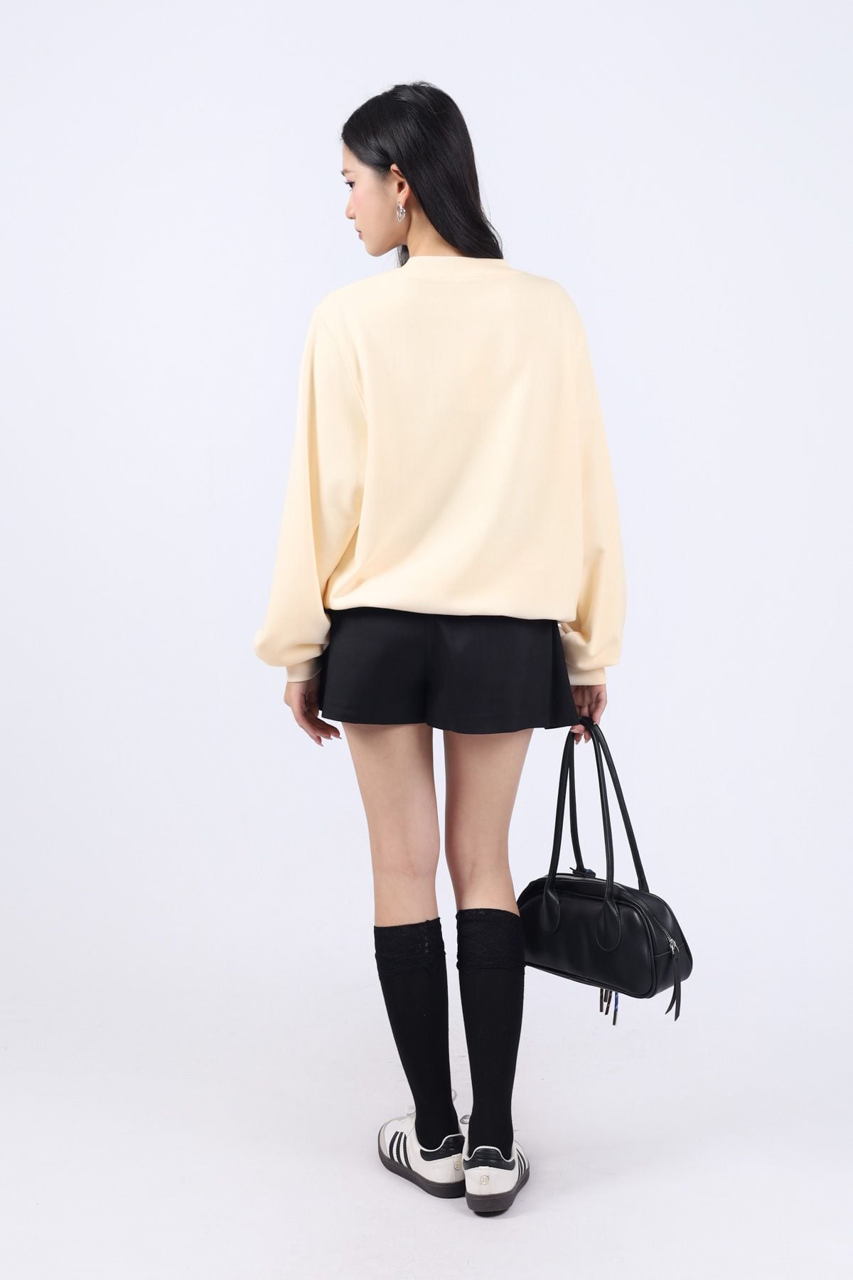 BAT93416 - Áo thun dài tay thời trang dáng suông rộng vải cotton cổ tròn thân áo hoạ tiết ruy băng lụa cao cấp - JAN.