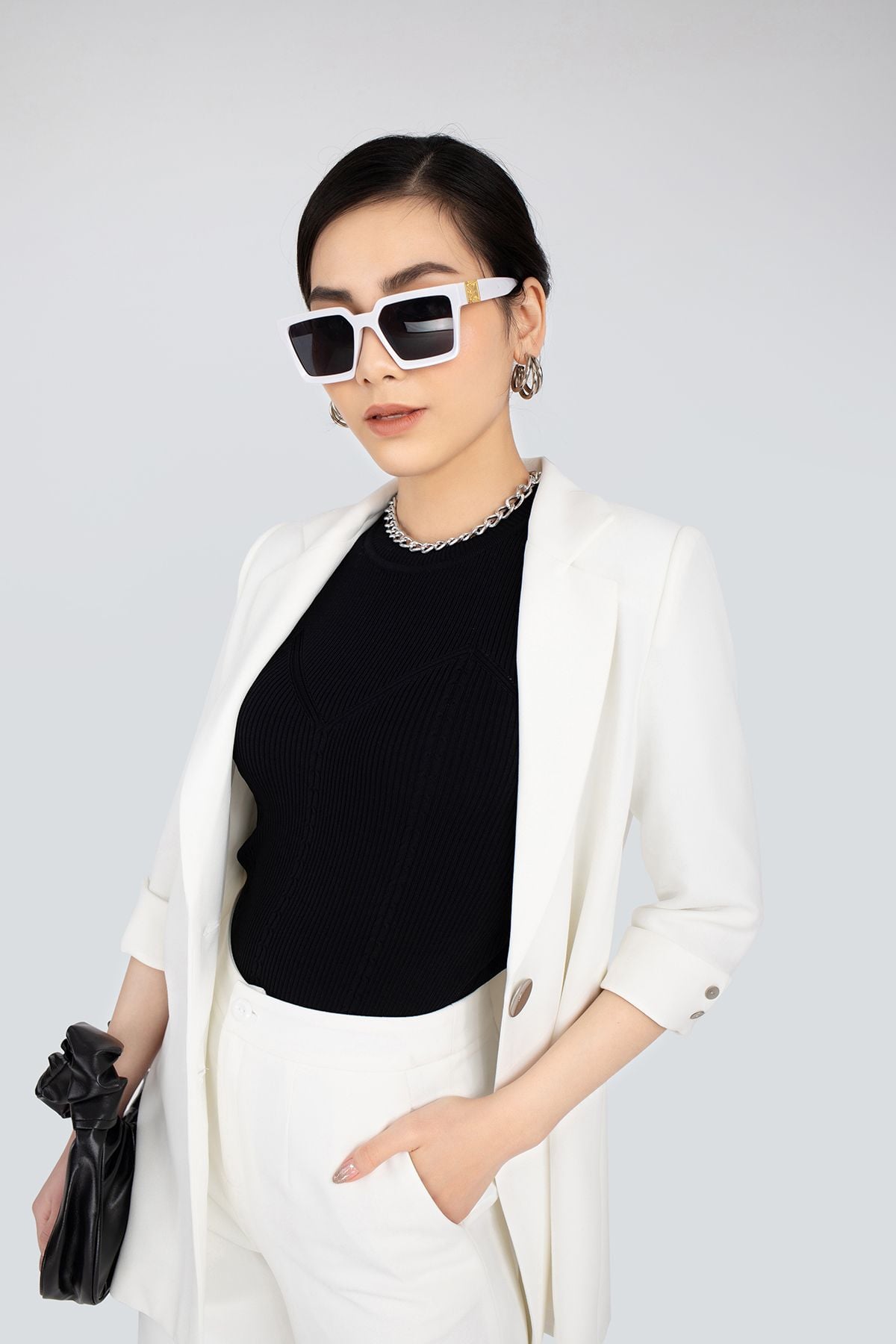 BAV12577 - Áo vest nữ chất liệu vải phi cát dáng suông tay lỡ - PANTIO