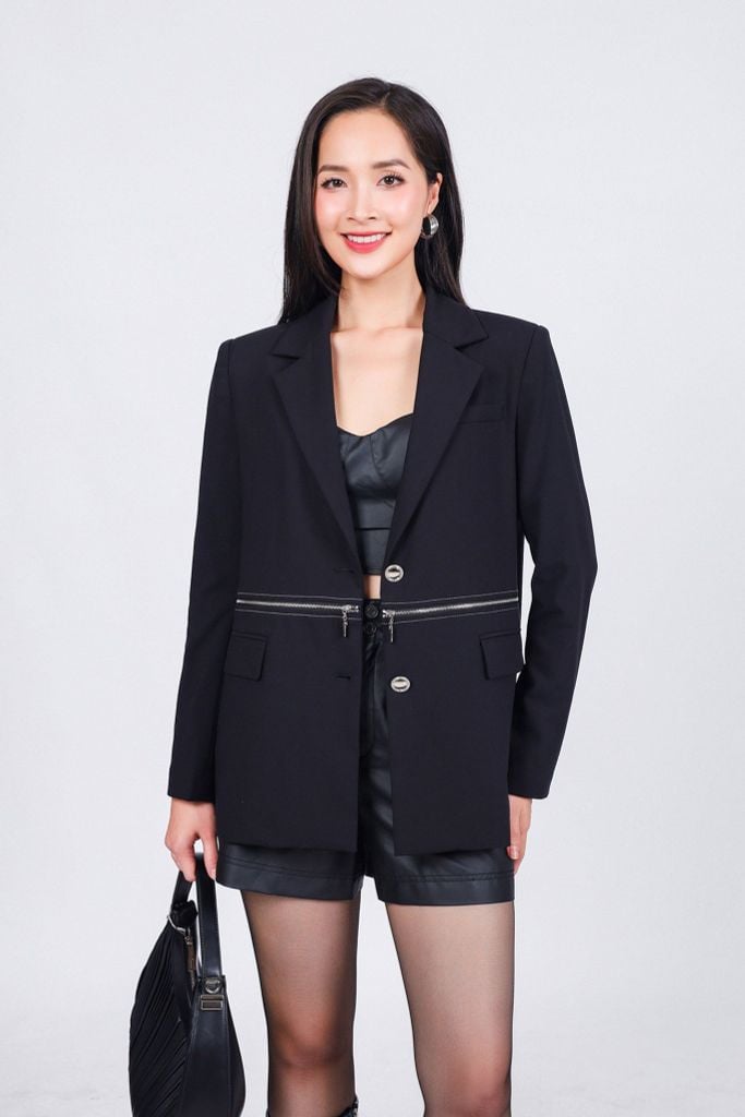 BAV53122 - Áo vest công sở vải tuyp xy dáng suông cổ hai ve thân áo phối khóa kim loại tạo kiểu - PANTIO