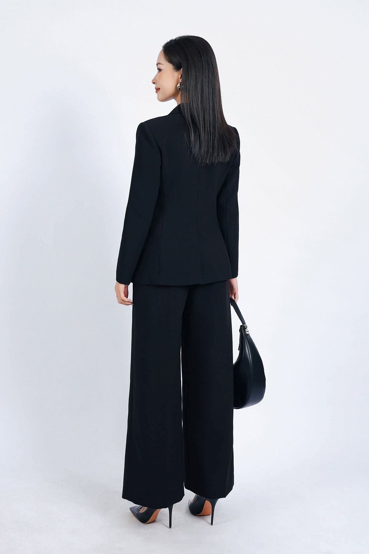 BAV73168 - Áo vest công sở vải thô dáng ôm cổ hai ve có đệm vai thân áo ốp túi hai bên tạo kiểu cài khuy thân trước - PANTIO