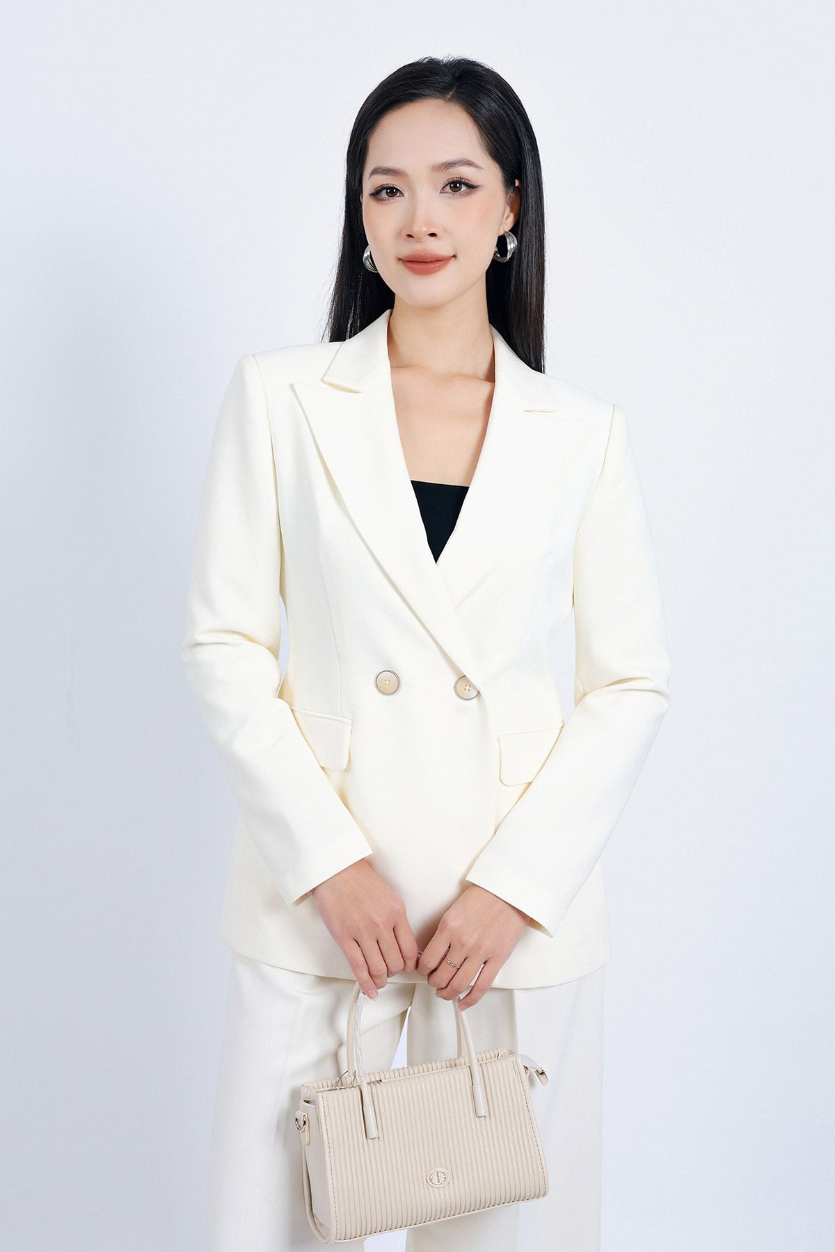 BAV73168 - Áo vest công sở vải thô dáng ôm cổ hai ve có đệm vai thân áo ốp túi hai bên tạo kiểu cài khuy thân trước - PANTIO