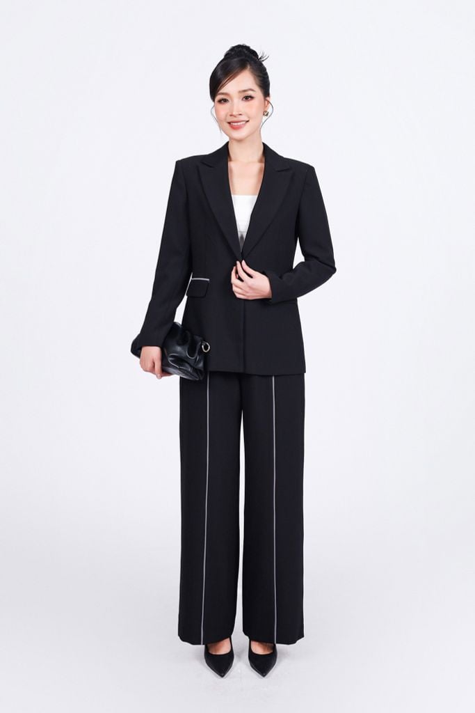 BAV73170 - Áo khoác vest vải tuyp xy dáng suông cổ hai ve thân áo có túi hoạ tiết đường kẻ tạo kiểu - PANTIO