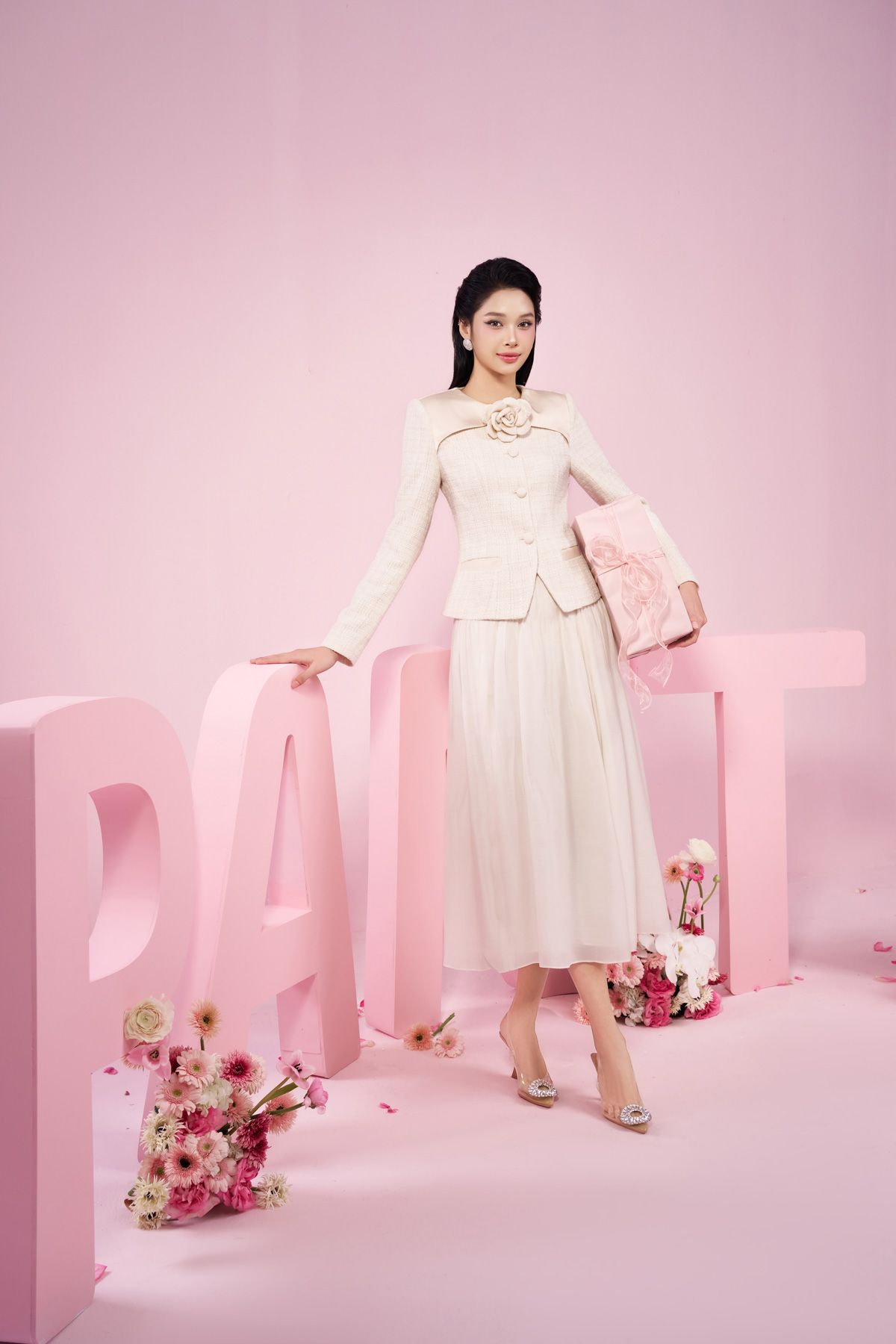 BJD34160 - Chân váy vải tơ dáng suông dài eo đáp cạp ren bản to phối khuy bọc tạo kiểu - PANTIO