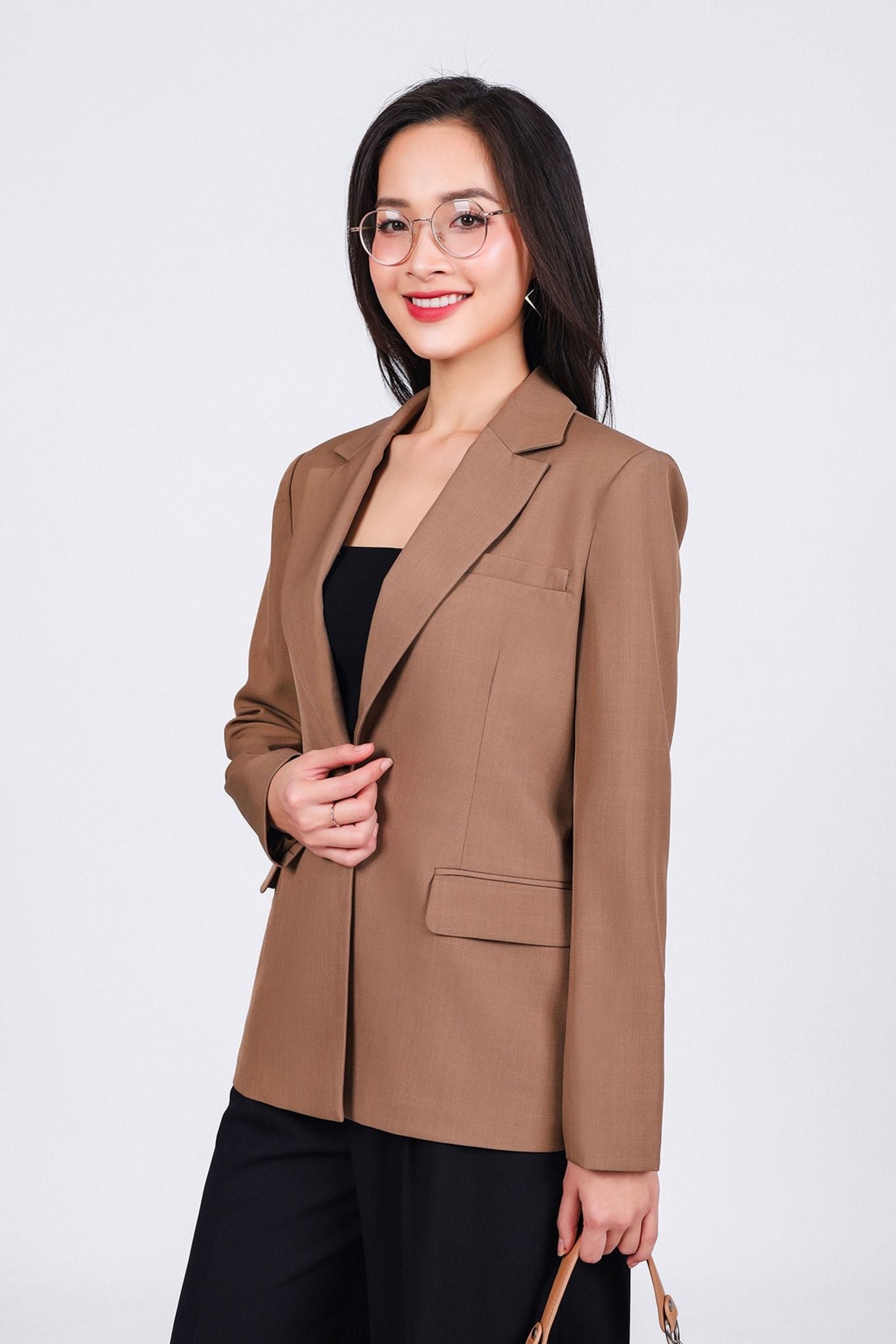 BAV73199 - Áo khoác vest công sở vải thô đũi dáng suông cổ hai ve thân áo đính khuy tạo kiểu có đính nắp túi trang trí - PANTIO