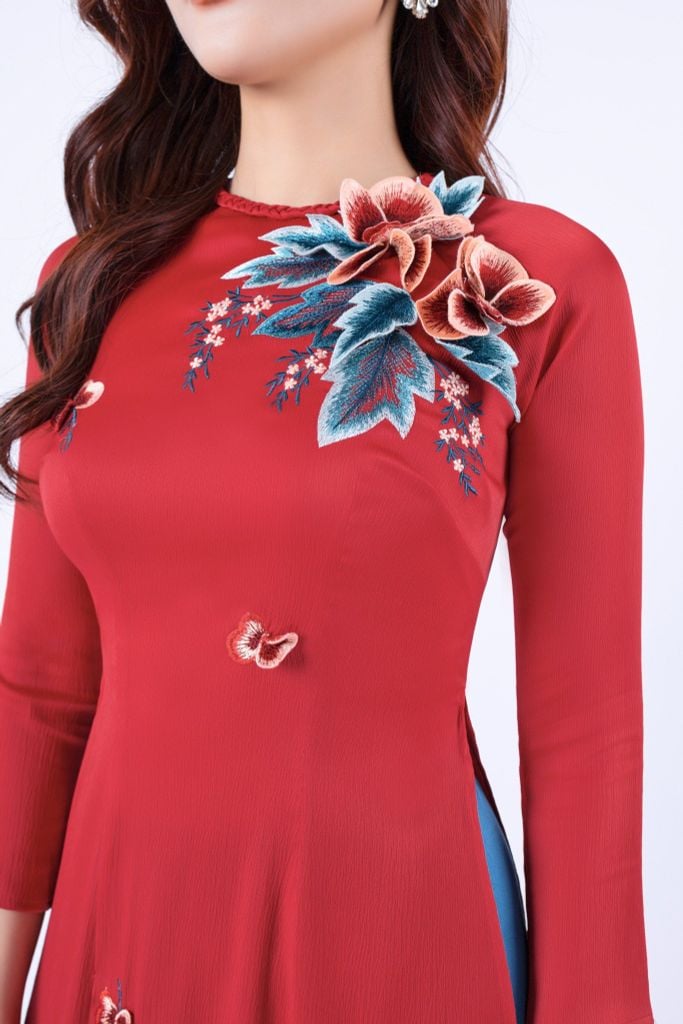 BDA50150 - Áo dài truyền thống vải lụa dáng ôm cổ tròn tết tạo kiểu thân đính hoa 3D trang trí khóa thân sau - PANTIO