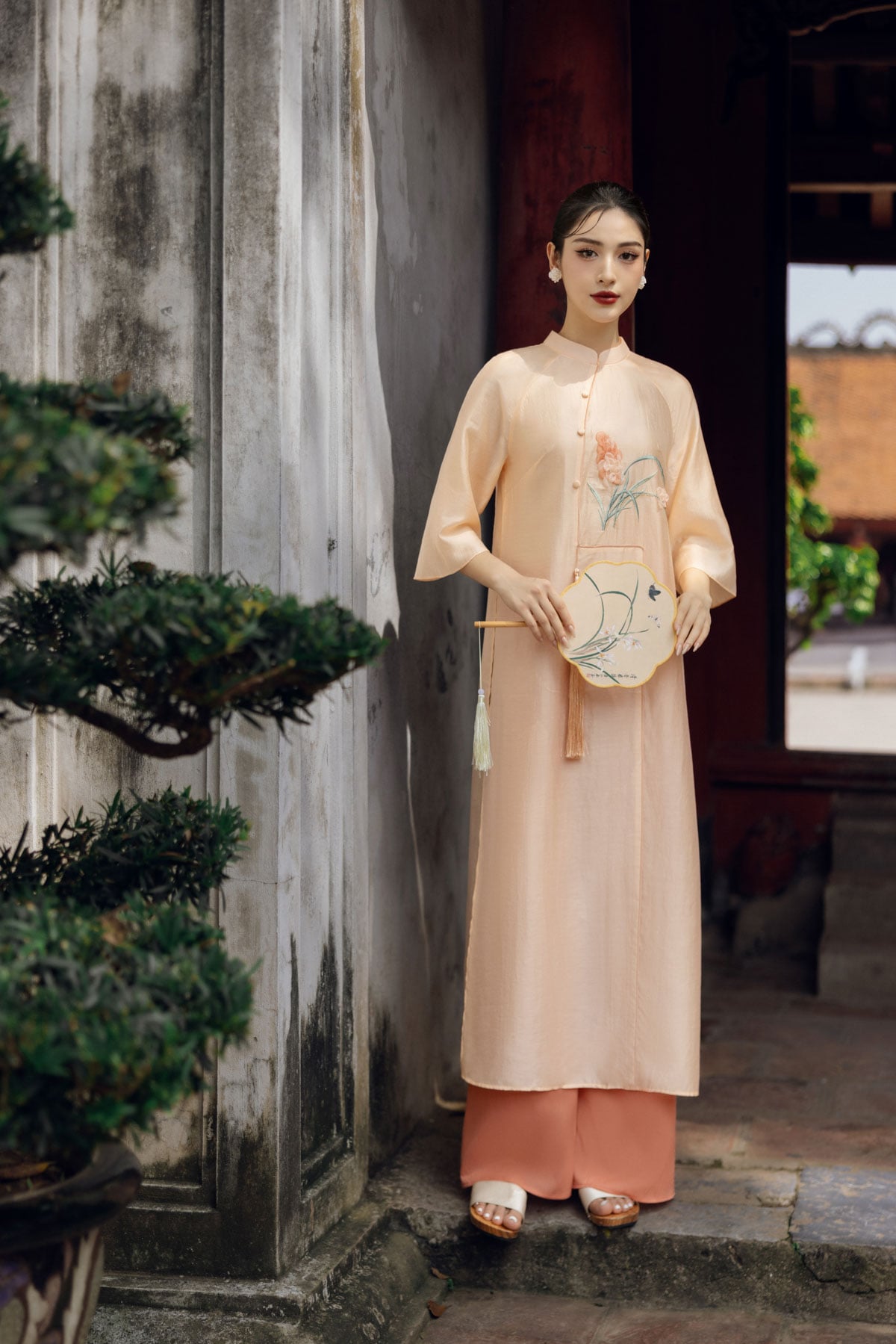 BDQ10075 - Quần áo dài vải phi cát dáng suông khoá thân trước