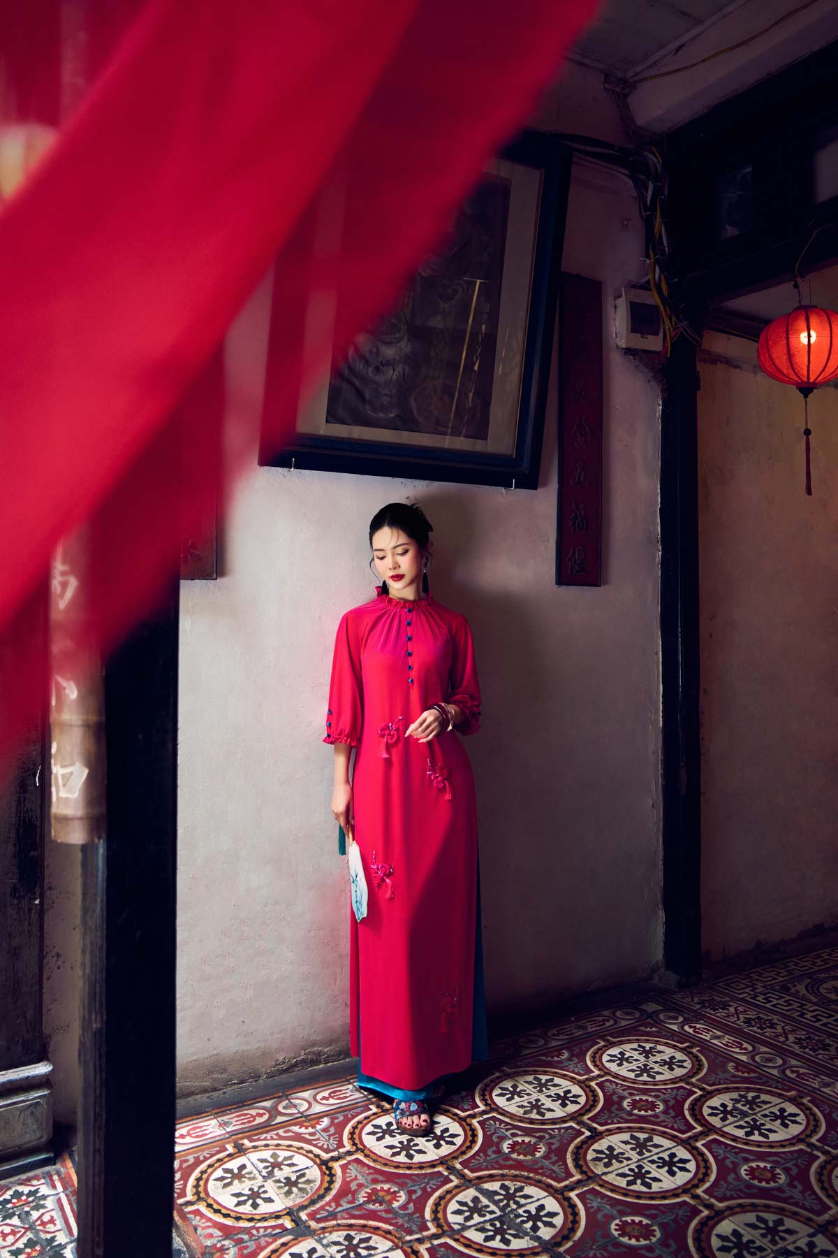 BDA50168 - Áo dài dáng suông vải nhung cổ tròn tay lửng ngực áo đính khuy bọc tạo kiểu thân áo phối tua rua thời trang - PANTIO