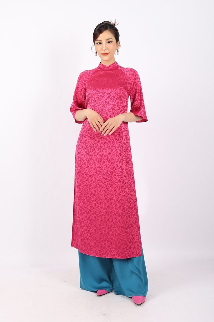 Những dáng áo dài cách tân đẹp xinh nhìn là muốn sắm ngay diện Tết |  websosanh.vn