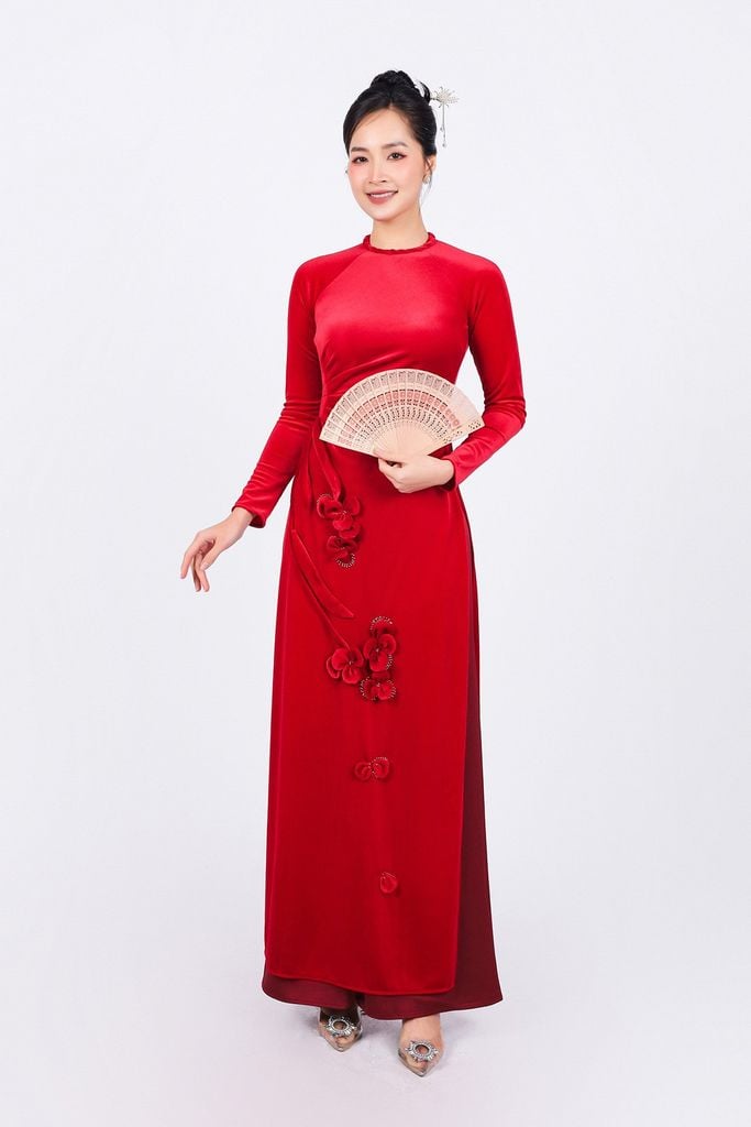 BDA90169 - Áo dài truyền thống vải nhung dáng ôm cổ tròn thân đính hoa 3D cao cấp - PANTIO