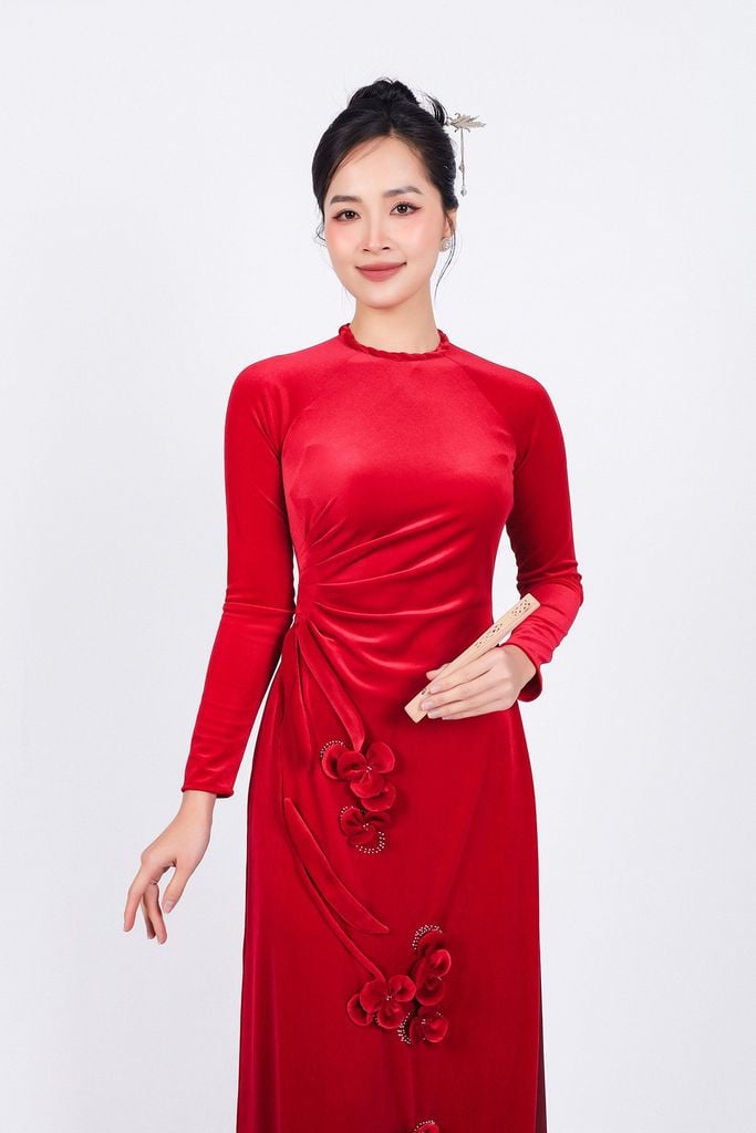BDA90169 - Áo dài truyền thống vải nhung dáng ôm cổ tròn thân đính hoa 3D cao cấp - PANTIO