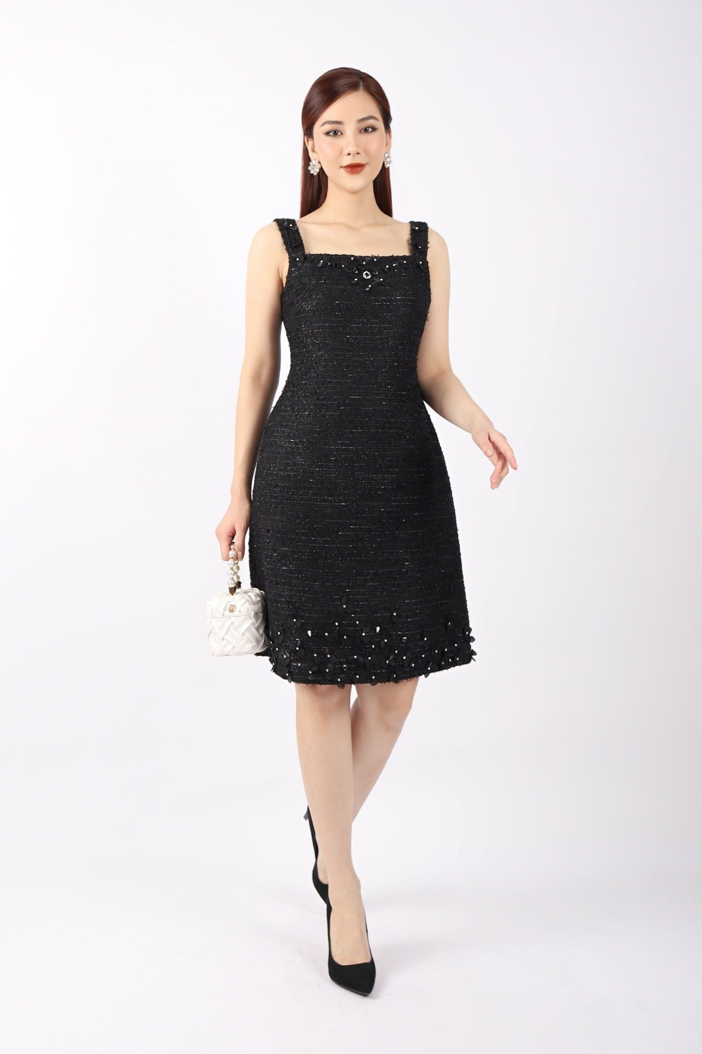 BDP92953 - Đầm công sở vải dạ dáng A có lót vải lụa gió cổ vuông hai dây thân đính hoa 3D trang trí khóa thân sau - PANTIO