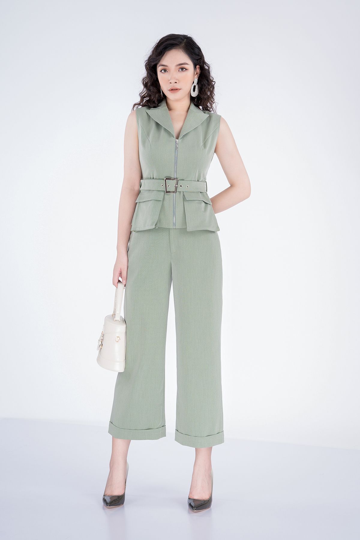 Áo khoác chất liệu thô không tay BKM35045 - PANTIO