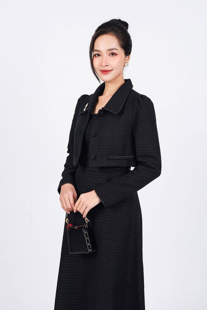 BDC73223 - Đầm công sở vải dạ dáng suông cổ vuông sát nách khóa thân sau - PANTIO