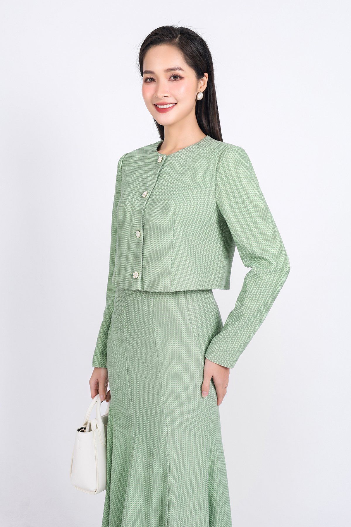 BKM93208 - tylekeo8888 công sở vải dạ dáng lửng cổ tròn tay bồng nhẹ cài khuy đá thân trước - tỷ lệ kèo 8899