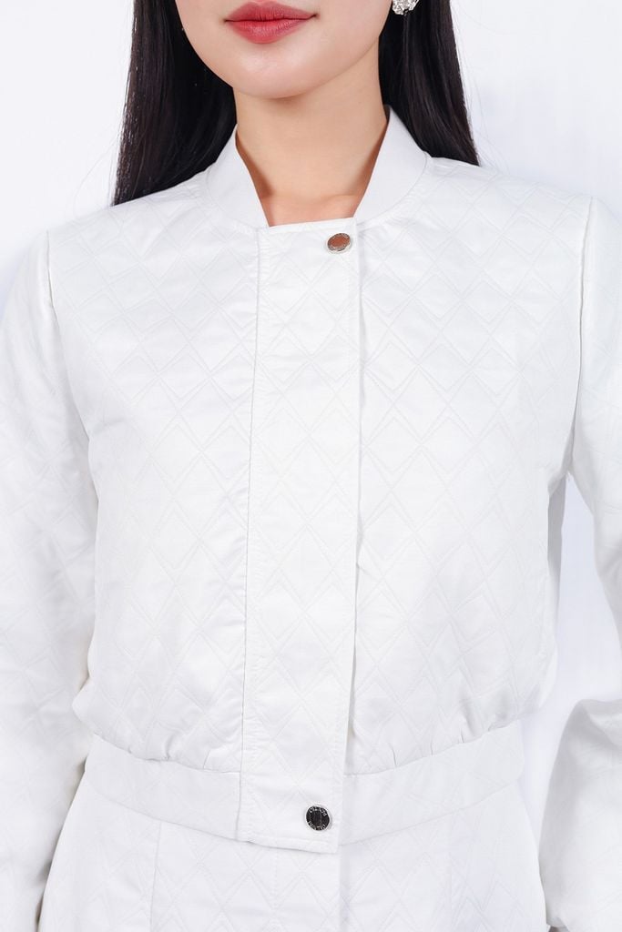 BKM93213 - Áo khoác kiểu công sở vải gió trần bông bo gấu tay chun cài khuy thân trước - PANTIO