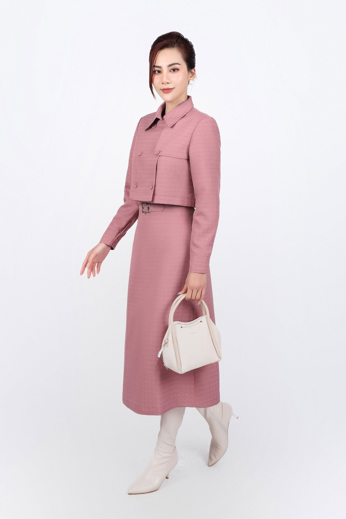 BKM93366 - Áo khoác kiểu công sở vải gió dáng lửng cổ đức thân áo phối khuy bọc tạo kiểu - PANTIO