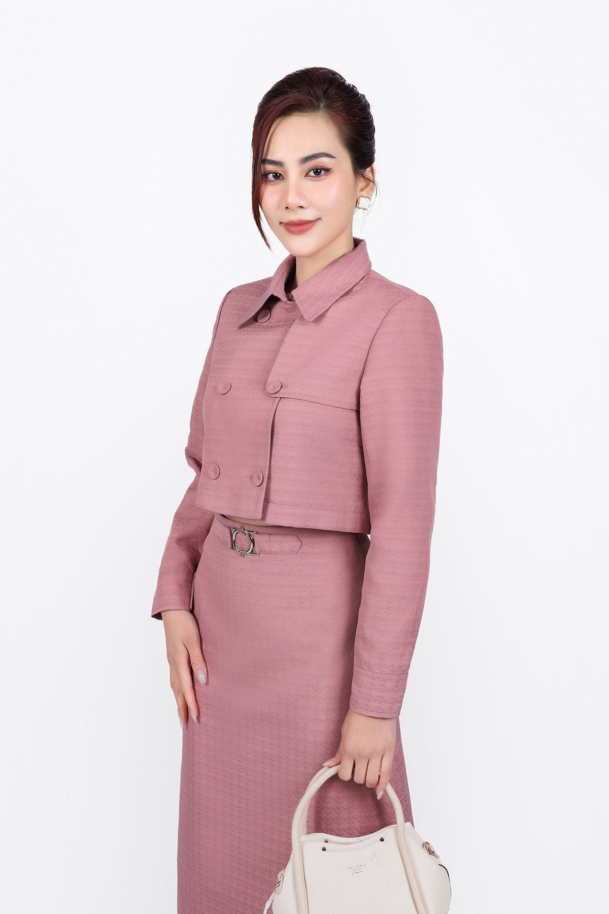 BKM93366 - Áo khoác kiểu công sở vải gió dáng lửng cổ đức thân áo phối khuy bọc tạo kiểu - PANTIO