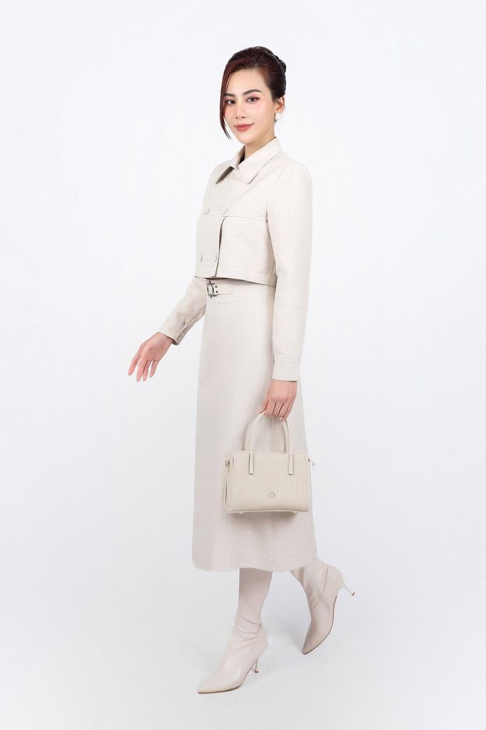 BKM93366 - Áo khoác kiểu công sở vải gió dáng lửng cổ đức thân áo phối khuy bọc tạo kiểu - PANTIO