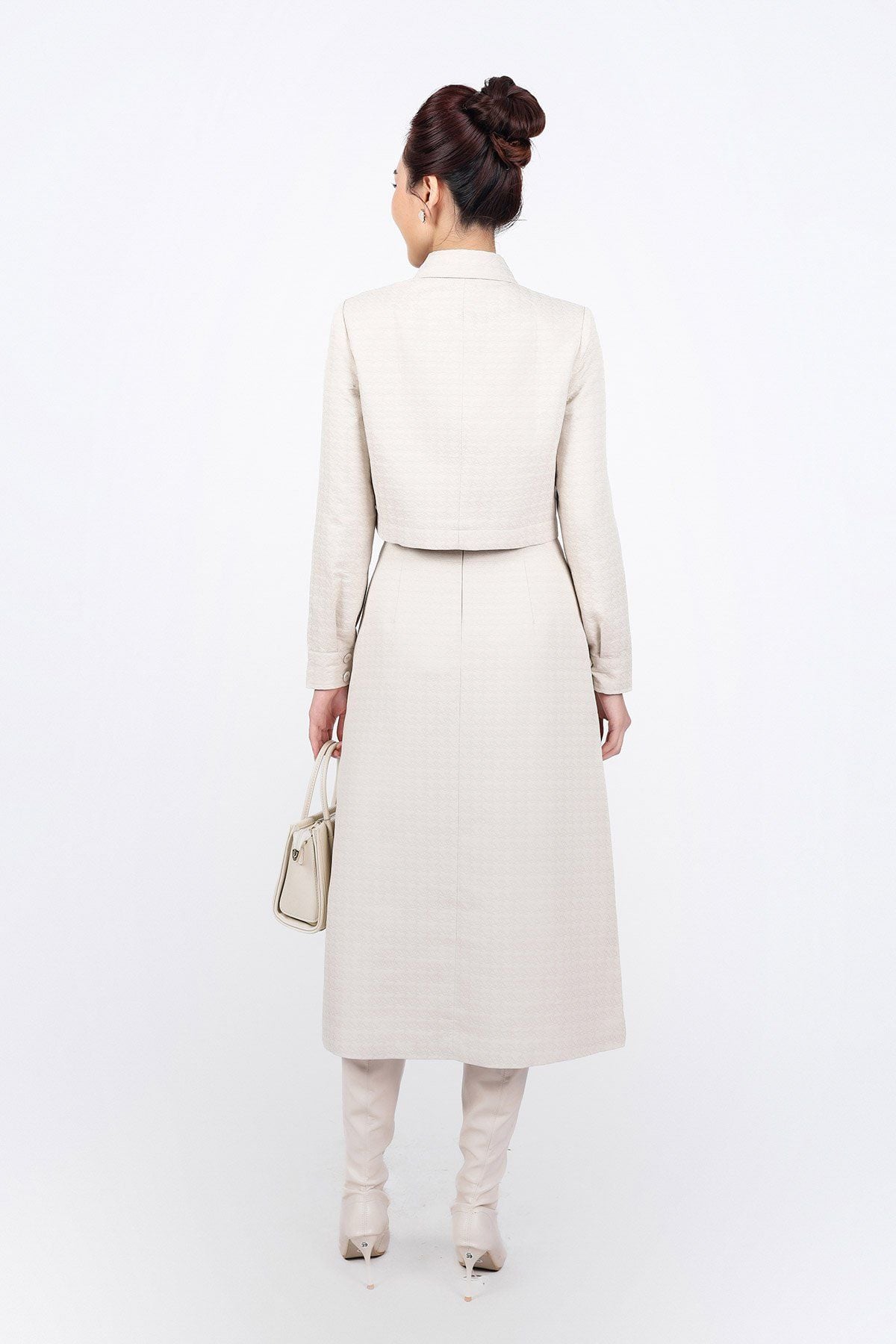 BKM93366 - Áo khoác kiểu công sở vải gió dáng lửng cổ đức thân áo phối khuy bọc tạo kiểu - PANTIO