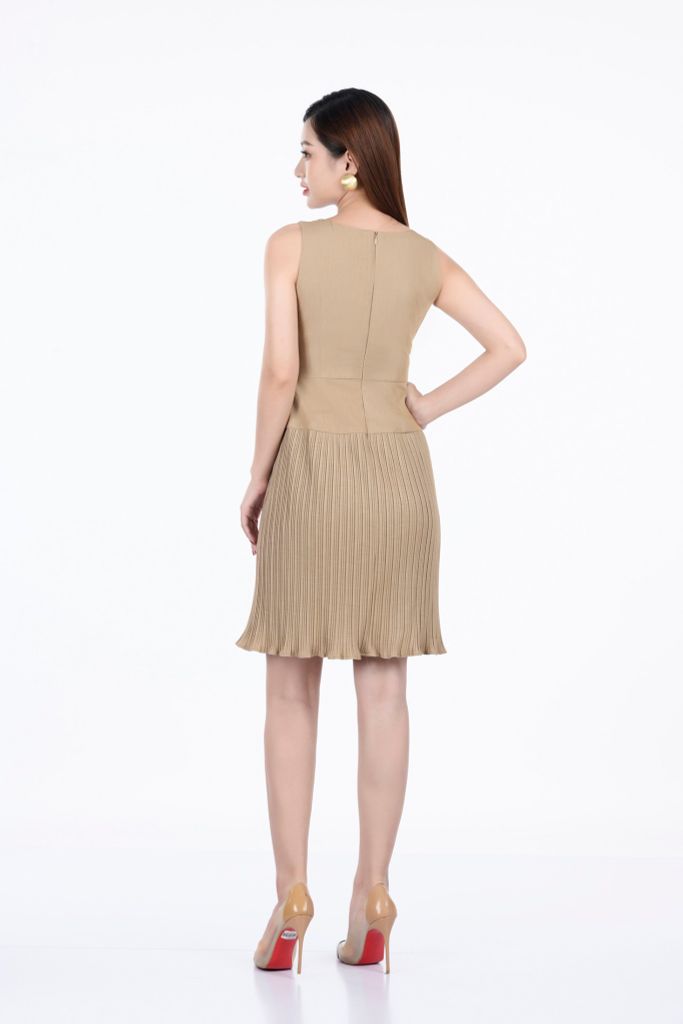 BDP95040 - ĐẦM DẠO PHỐ