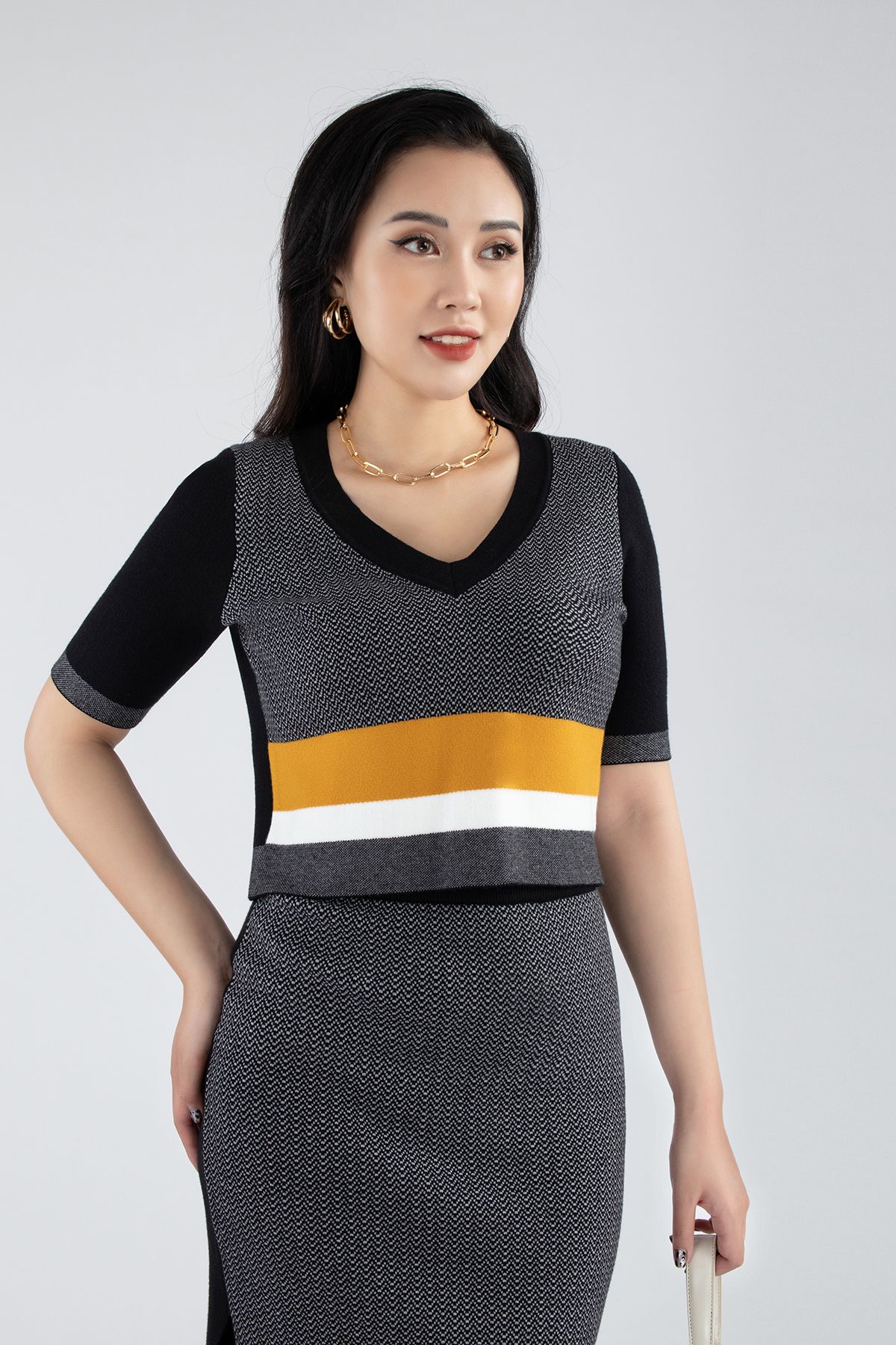 Áo len cổ tim tay lỡ BOL210 - PANTIO