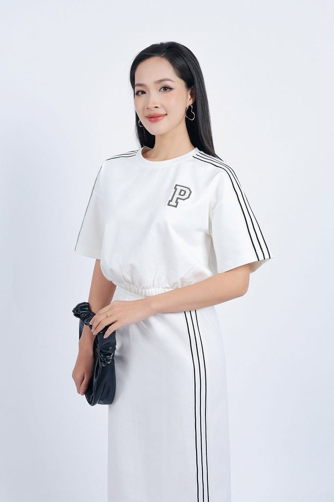 BTT1010 - Bộ thể thao vải Cotton áo tay lửng dáng suông + chân váy cạp chun dáng suông hoạ tiết kẻ sọc - PANTIO