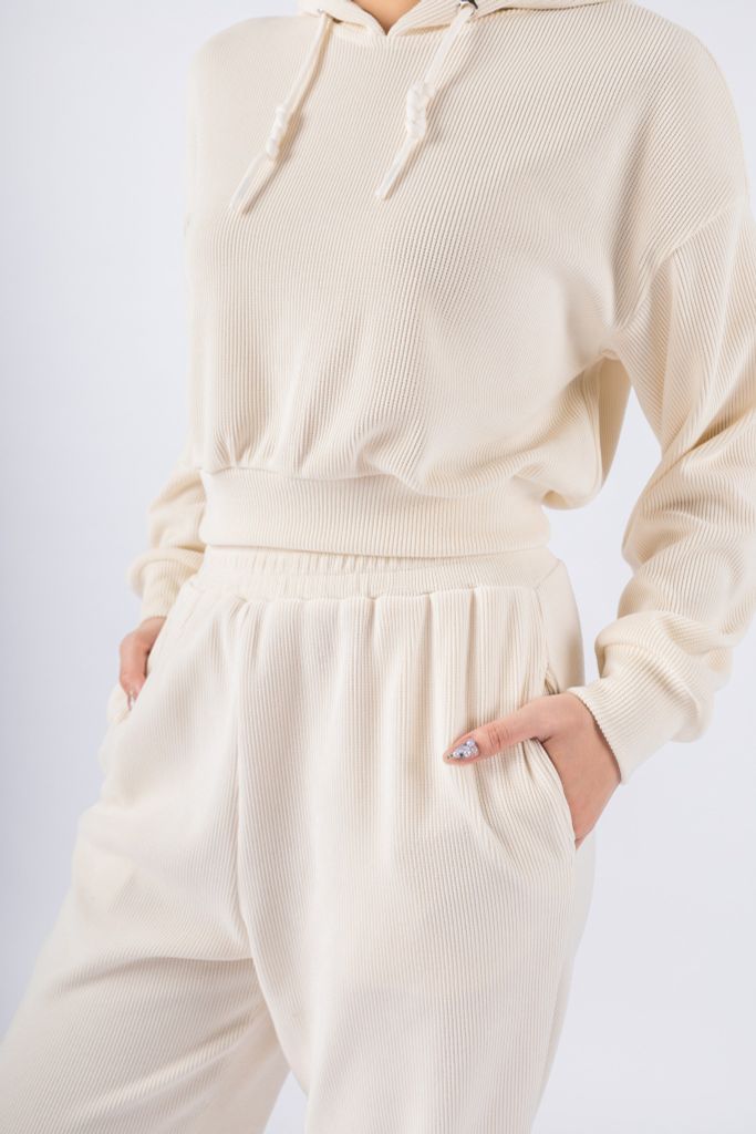 BTT9006 - Bộ thể thao vải len dáng bom áo phối mũ dây tết tạo kiểu quần cạp chun bo gấu - PANTIO