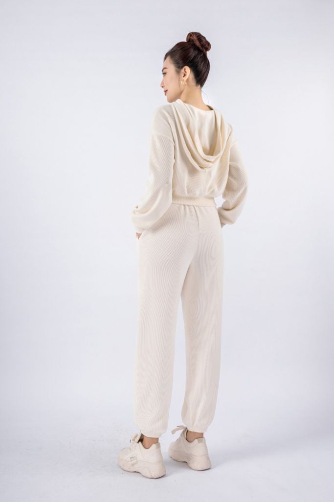 BTT9006 - Bộ thể thao vải len dáng bom áo phối mũ dây tết tạo kiểu quần cạp chun bo gấu - PANTIO