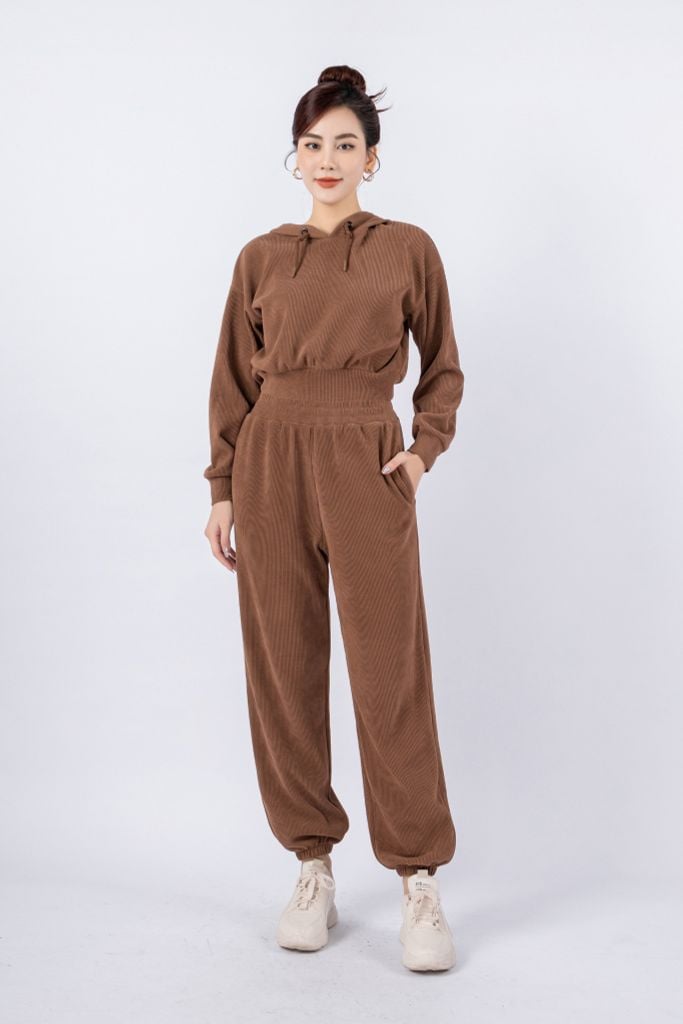 BTT9006 - Bộ thể thao vải len dáng bom áo phối mũ dây tết tạo kiểu quần cạp chun bo gấu - PANTIO