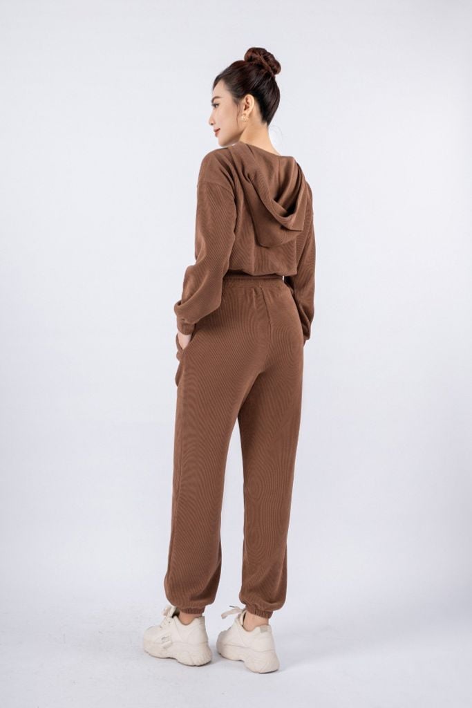 BTT9006 - Bộ thể thao vải len dáng bom áo phối mũ dây tết tạo kiểu quần cạp chun bo gấu - PANTIO