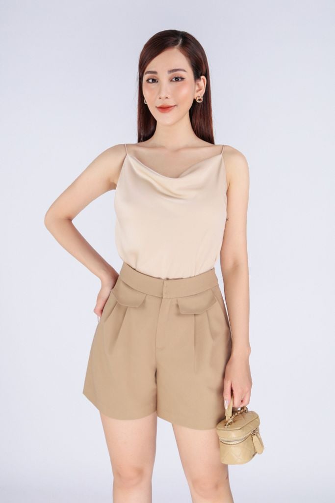 FA25316 - Áo hai dây dáng suông vải lụa tằm cổ đổ tạo kiểu - PANTIO