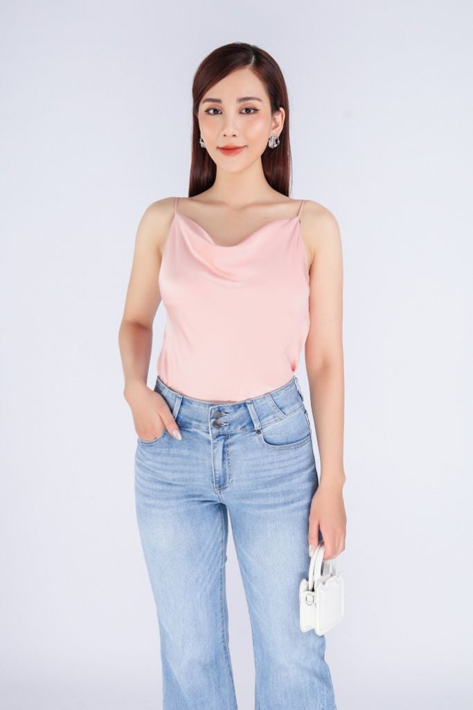 FA25316 - Áo hai dây dáng suông vải lụa tằm cổ đổ tạo kiểu - PANTIO