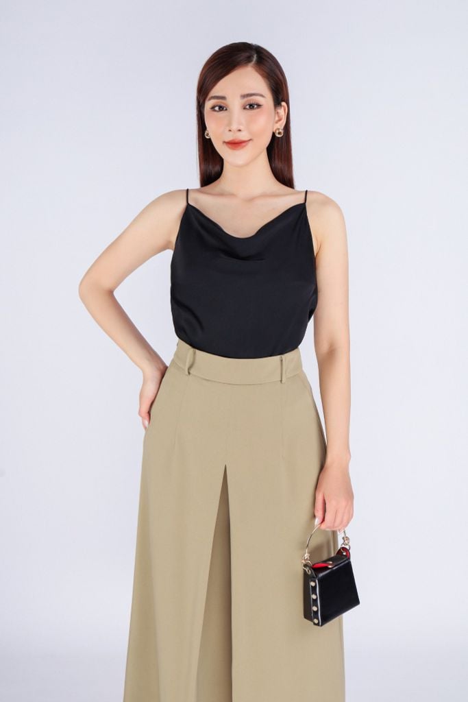 FA25316 - Áo hai dây dáng suông vải lụa tằm cổ đổ tạo kiểu - PANTIO