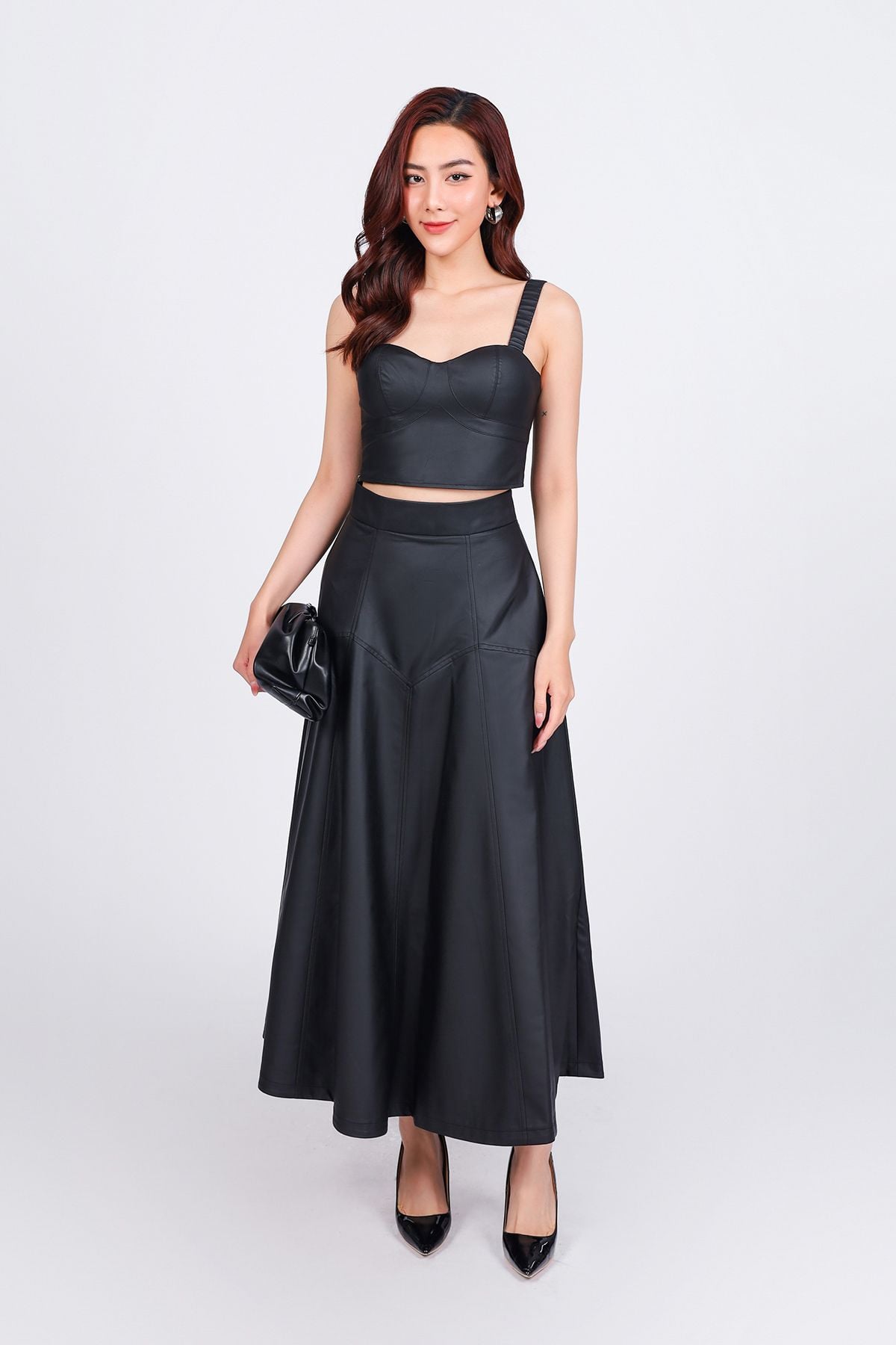 FA25317 - Áo hai dây vải da dáng ôm cổ tim thời trang - PANTIO