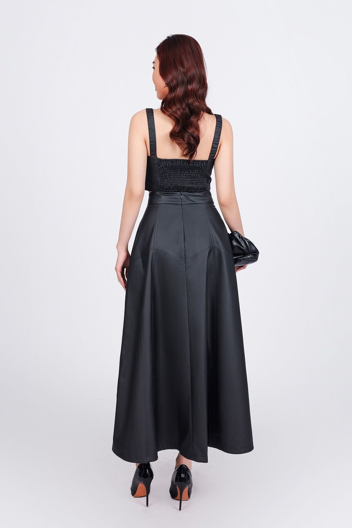 FA25317 - Áo hai dây vải da dáng ôm cổ tim thời trang - PANTIO