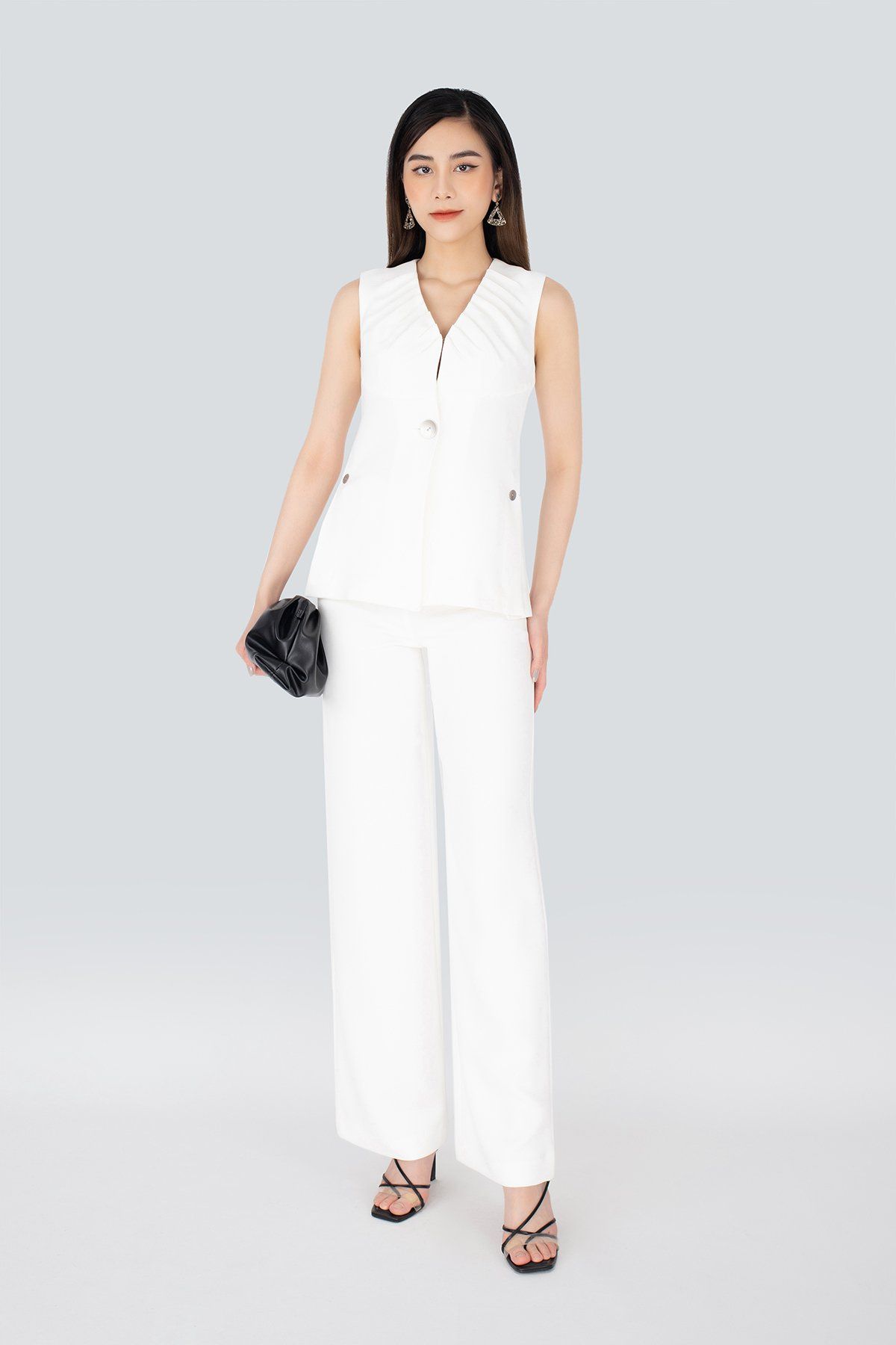 FAD1489 - Áo vest công sở vải phi cát dáng ôm cổ V ngực xếp nếp - PANTIO