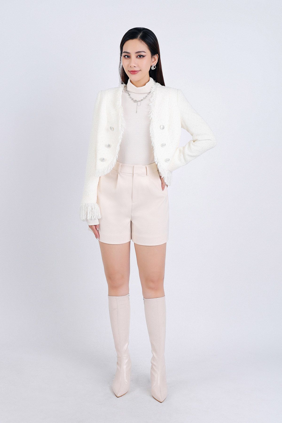 FAD9518 - tylekeo8888 vải dạ Tweed dáng lửng gấu áo phối tua rua tạo kiểu thân áo đính khuy trang trí - tỷ lệ kèo 8899