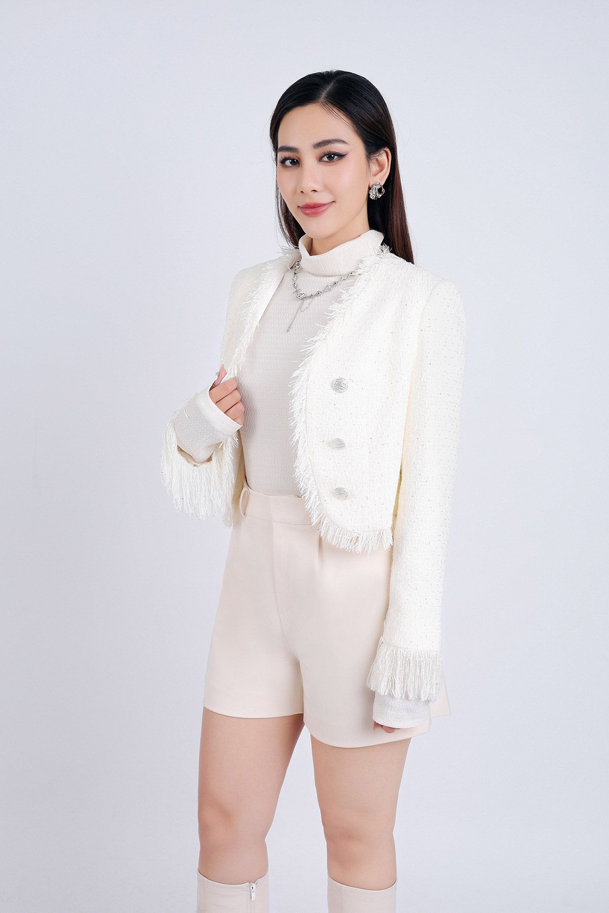 FAD9518 - tylekeo8888 vải dạ Tweed dáng lửng gấu áo phối tua rua tạo kiểu thân áo đính khuy trang trí - tỷ lệ kèo 8899