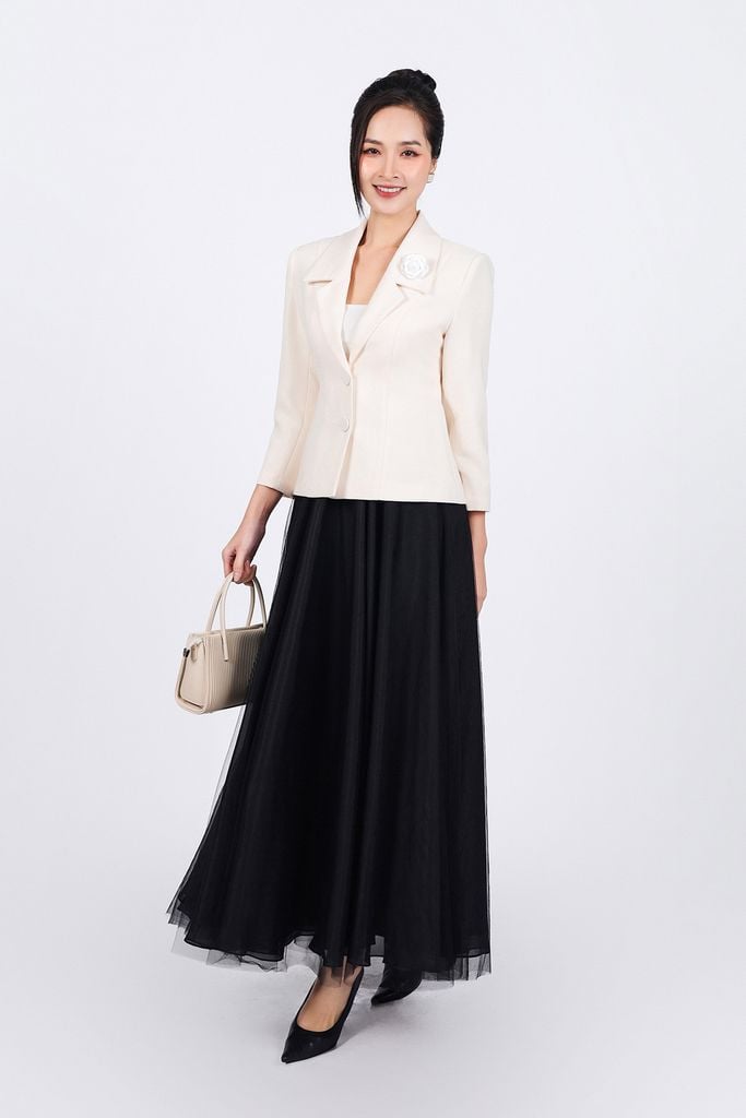 FAD9519 - Áo vest công sở vải thô dày dáng ôm cổ hai ve kèm hoa cài trang trí - PANTIO