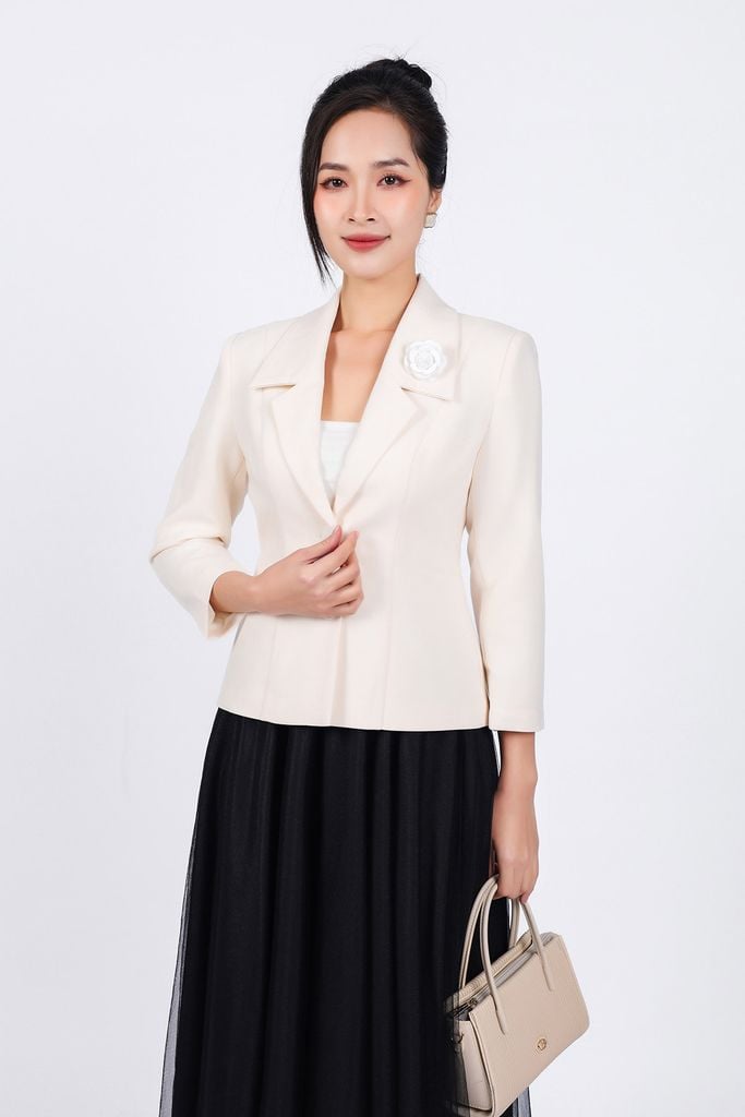 FAD9519 - Áo vest công sở vải thô dày dáng ôm cổ hai ve kèm hoa cài trang trí - PANTIO