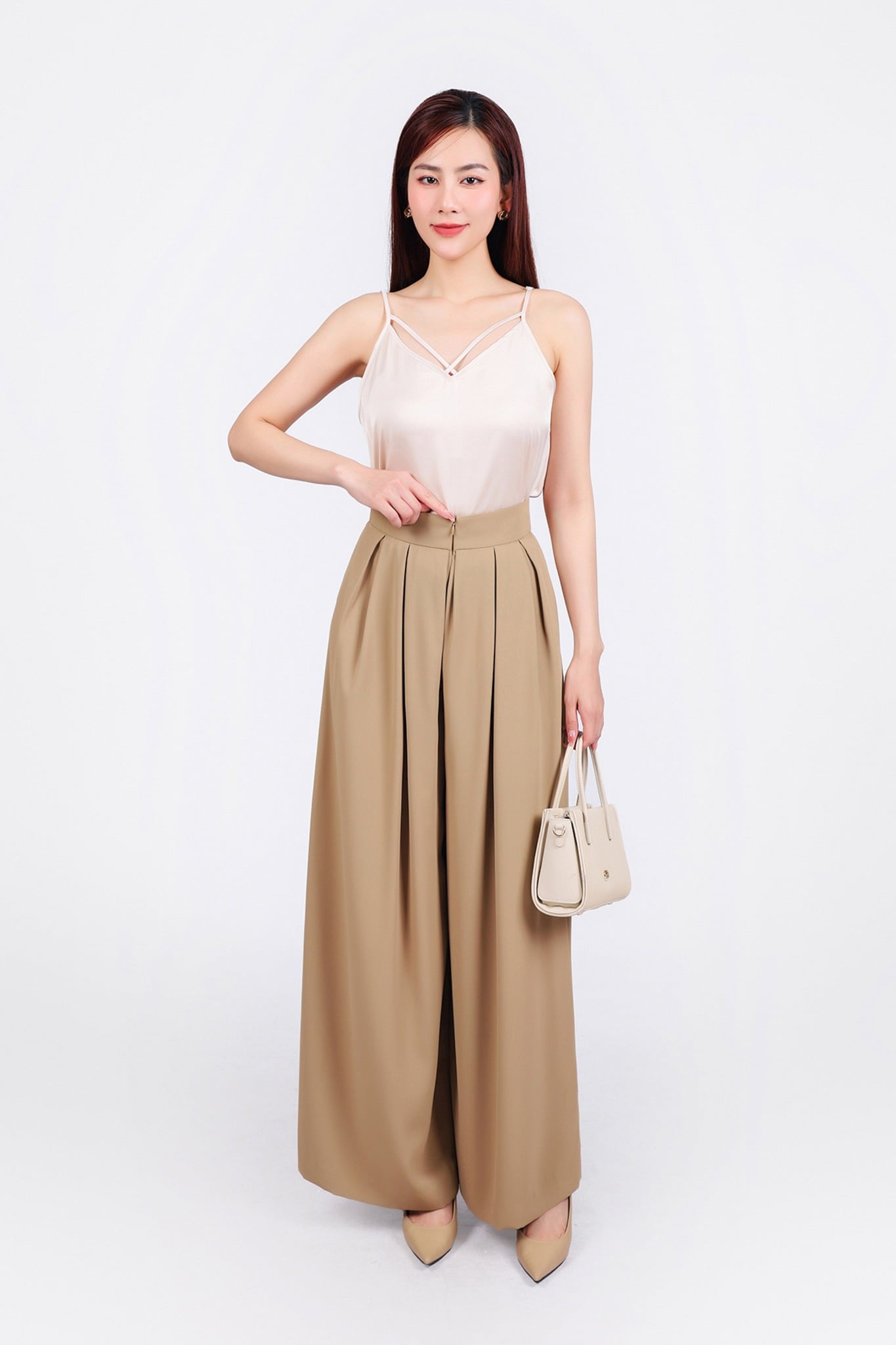 FAI3045 - Áo hai dây vải lụa bóng cao cấp dáng suông cổ phối dây chéo tạo kiểu - PANTIO