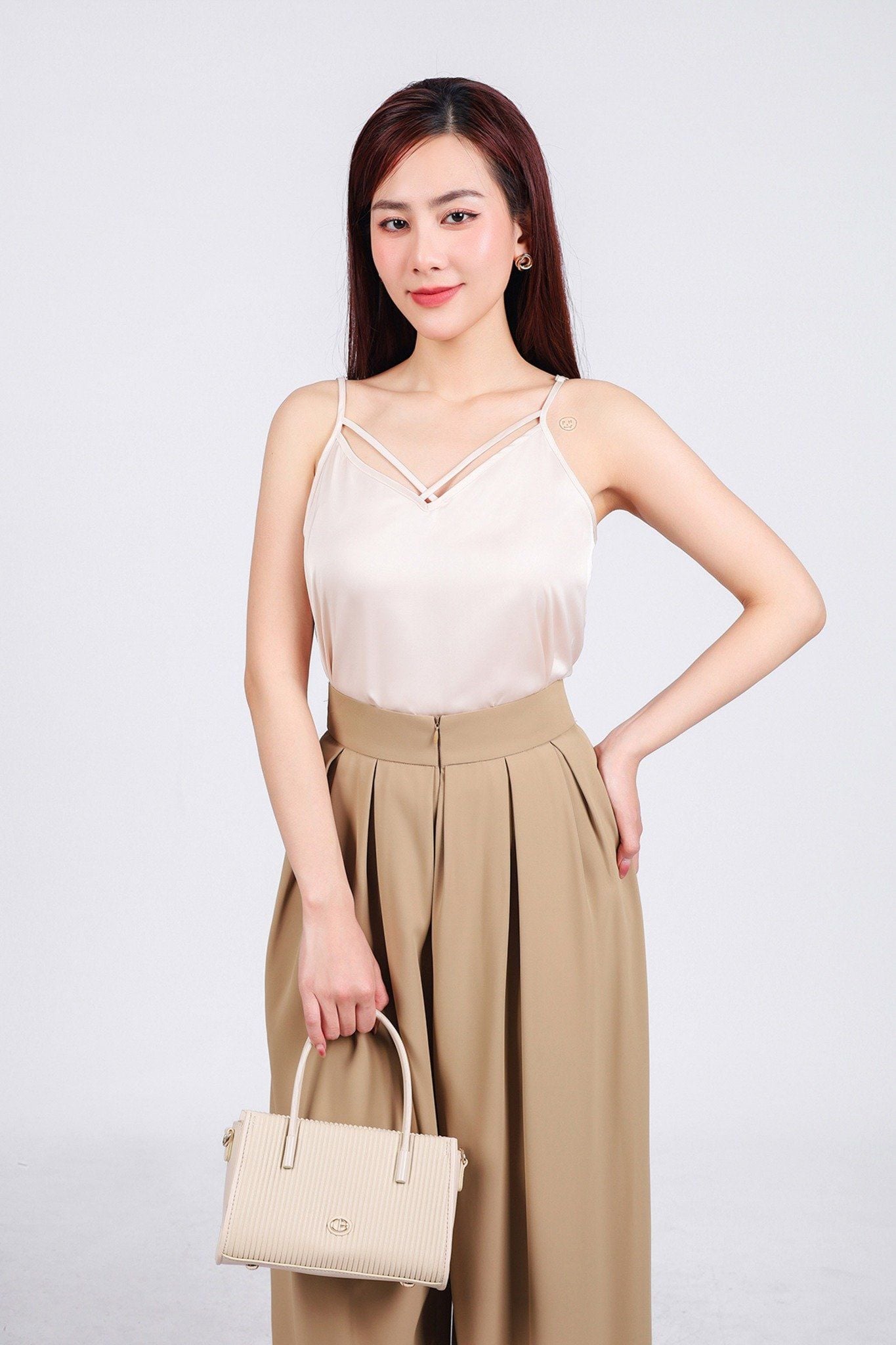 FAI3045 - Áo hai dây vải lụa bóng cao cấp dáng suông cổ phối dây chéo tạo kiểu - PANTIO