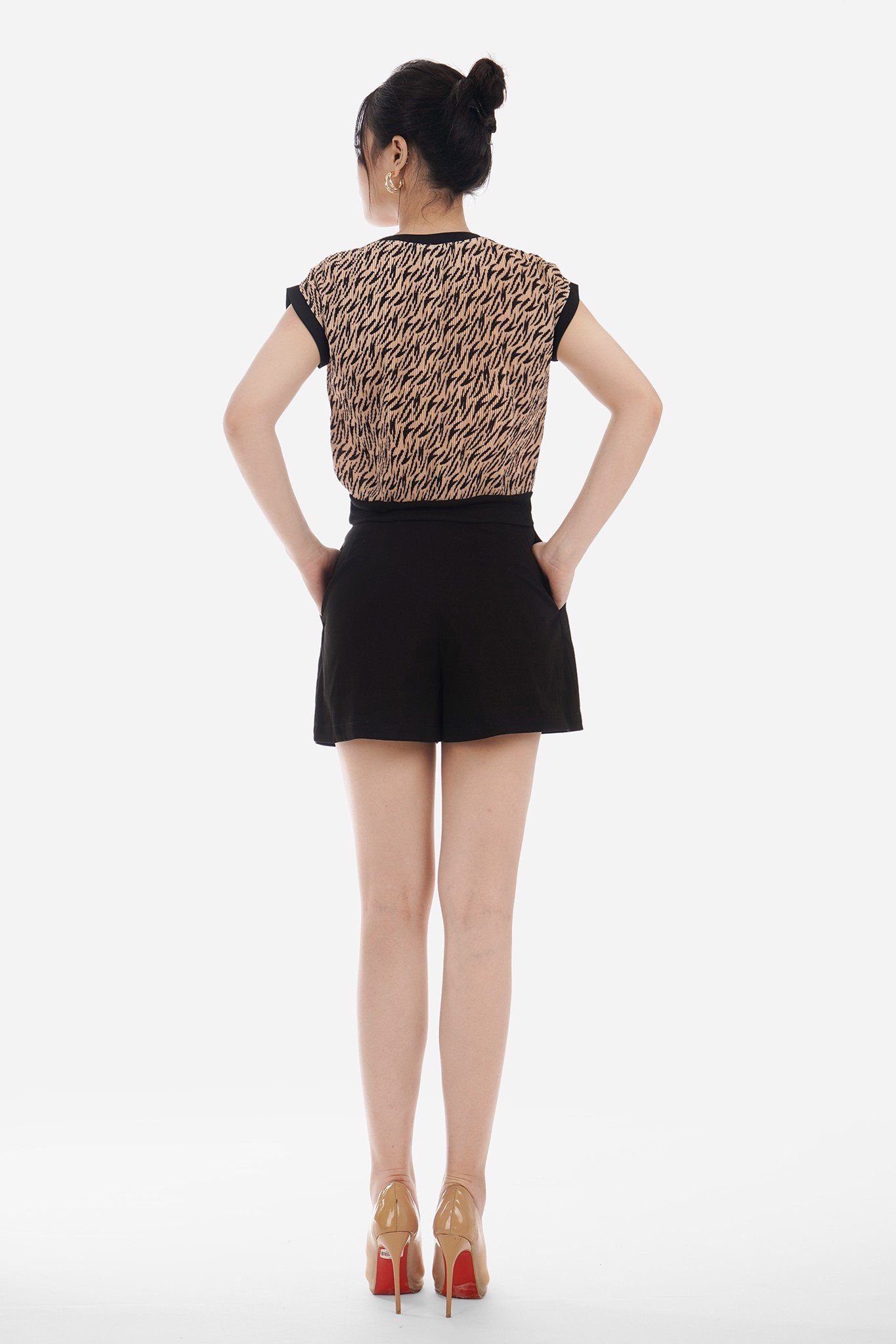 Áo sơ mi kiểu chất liệu phi cát dập ly in họa tiết FAI32906 - PANTIO