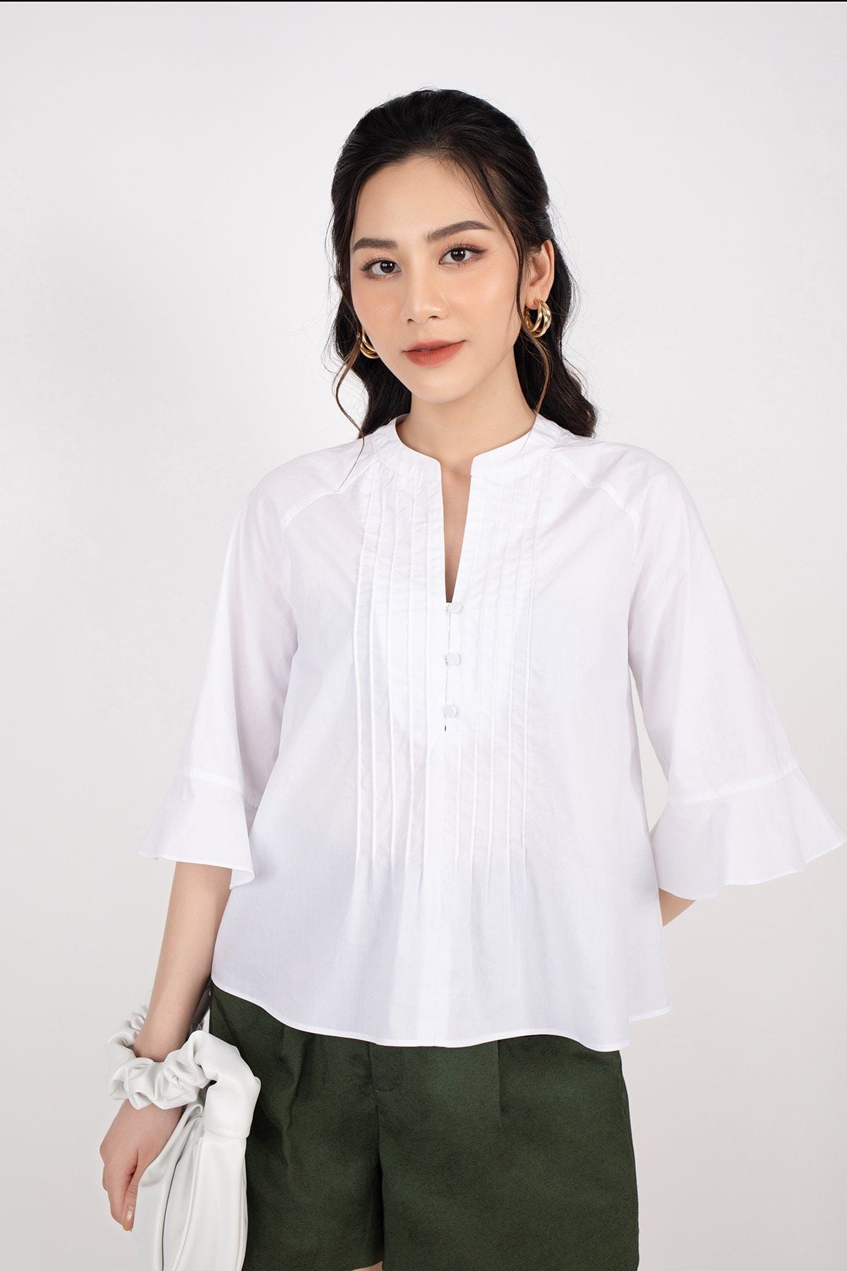 FAK11176 - Áo sơ mi công sở vải thô dáng Xoè thân ngực xếp mí cửa tay loe khuy bọc vải - PANTIO