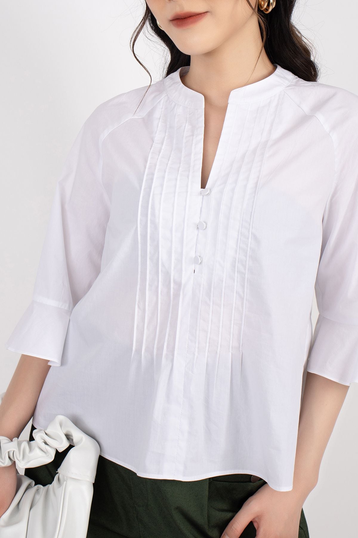 FAK11176 - Áo sơ mi công sở vải thô dáng Xoè thân ngực xếp mí cửa tay loe khuy bọc vải - PANTIO