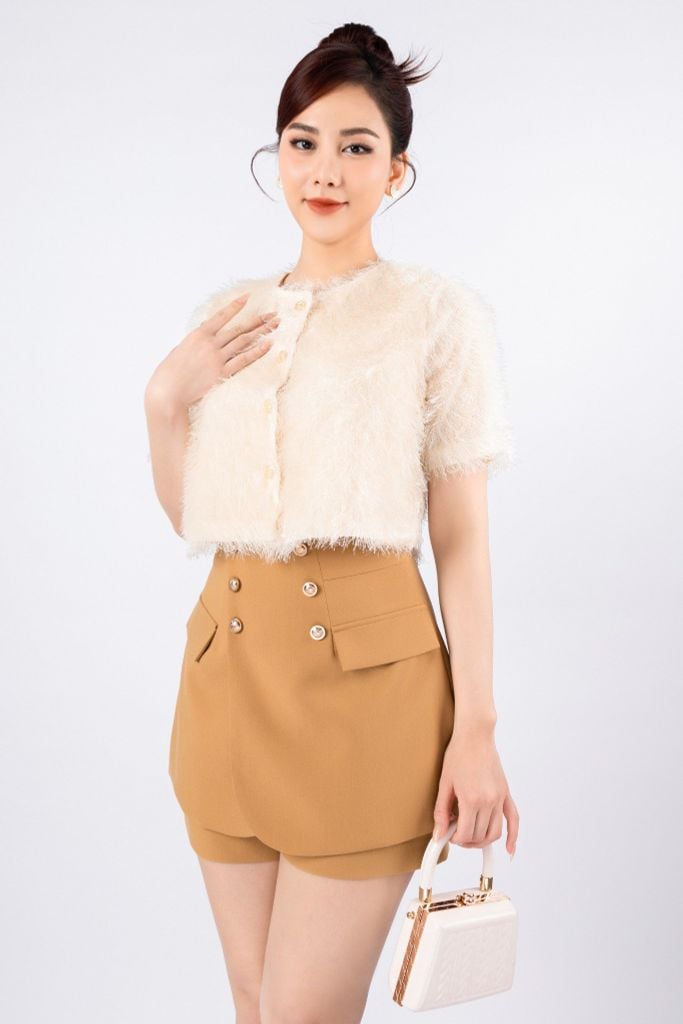 FAK11340 - Áo kiểu dạo phố vải len lông dáng croptop có lót vải habutai cổ tròn cài cúc - PANTIO