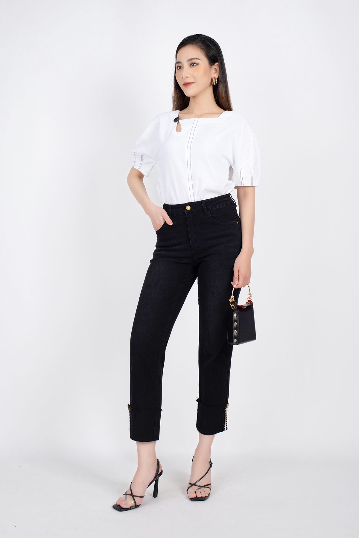 FAK31203 - Áo sơ mi công sở vải linen dáng suông cổ vuông tạo kiểu tay bom chạy chỉ trang trí - PANTIO